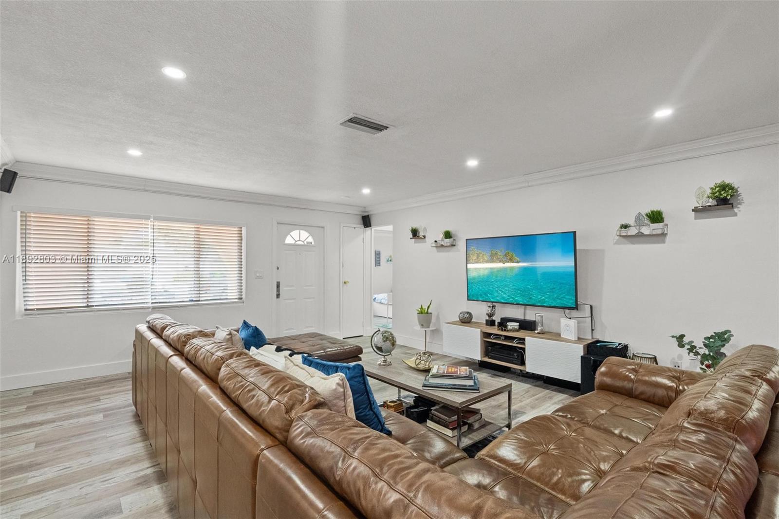 SUNRISE GOLF VILLAGE SEC - Residential