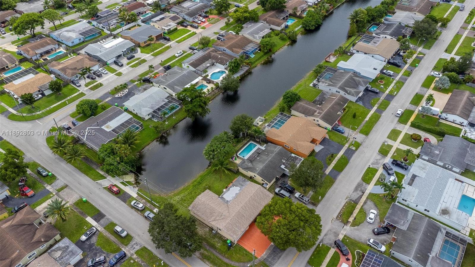 SUNRISE GOLF VILLAGE SEC - Residential