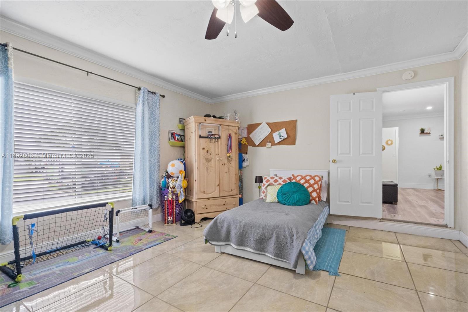 SUNRISE GOLF VILLAGE SEC - Residential