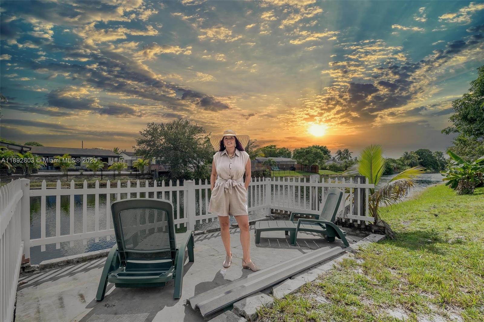 SUNRISE GOLF VILLAGE SEC - Residential