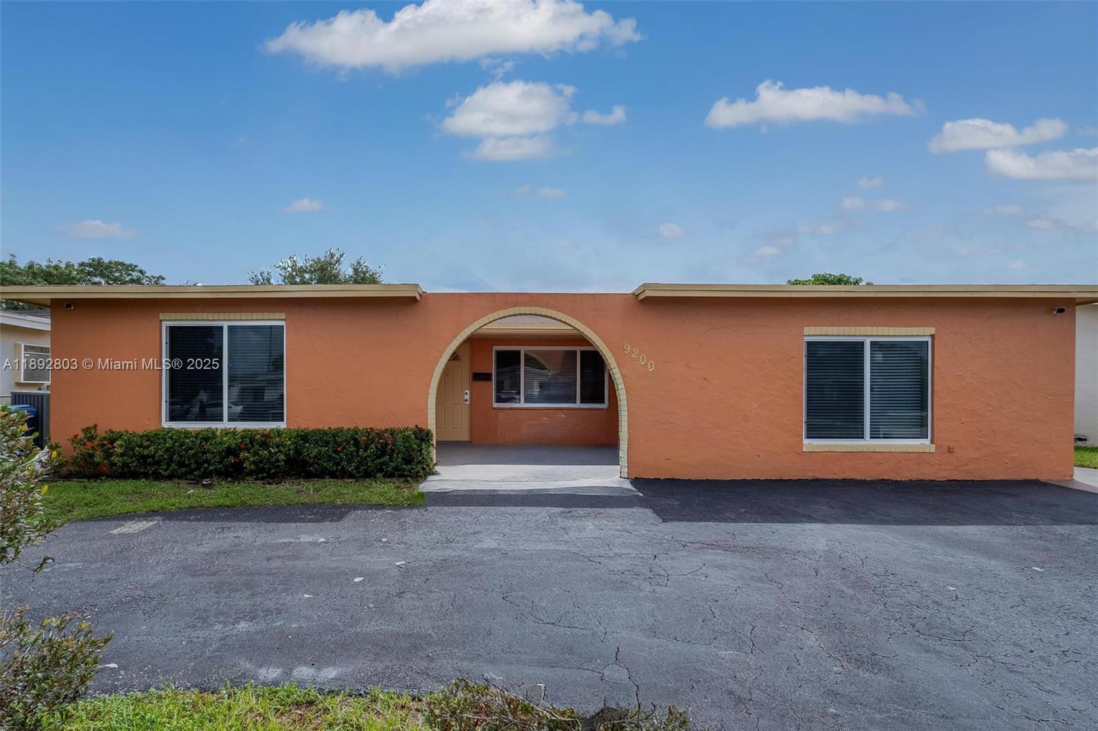SUNRISE GOLF VILLAGE SEC - Residential