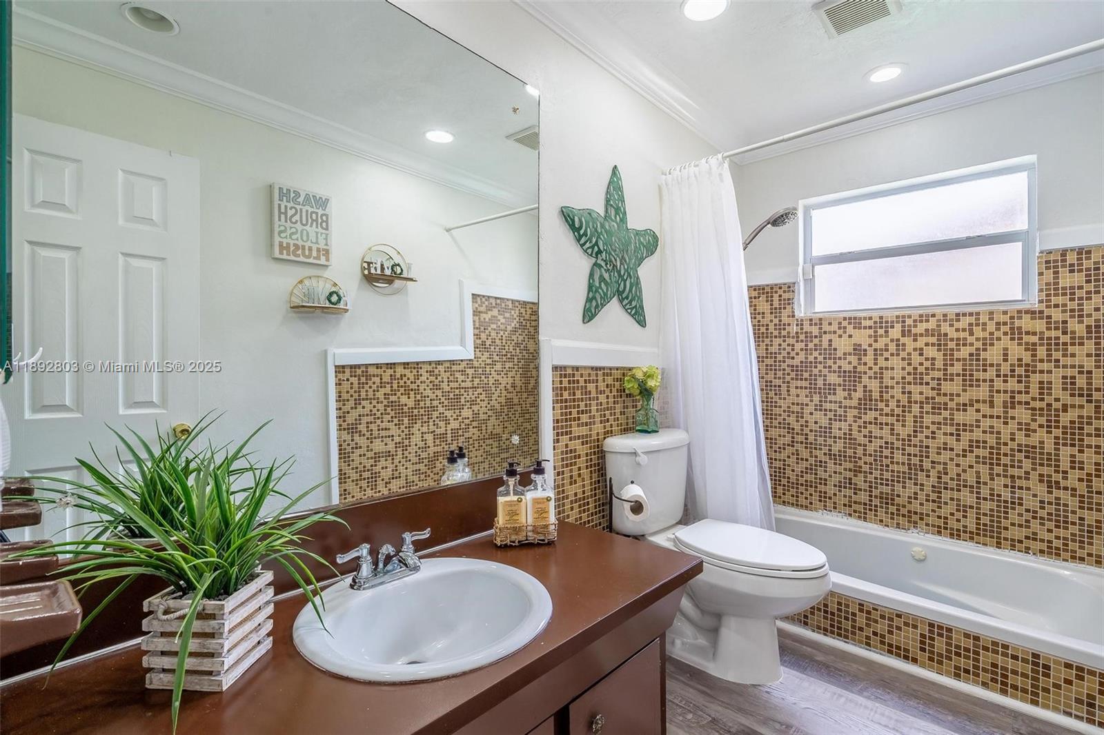 SUNRISE GOLF VILLAGE SEC - Residential