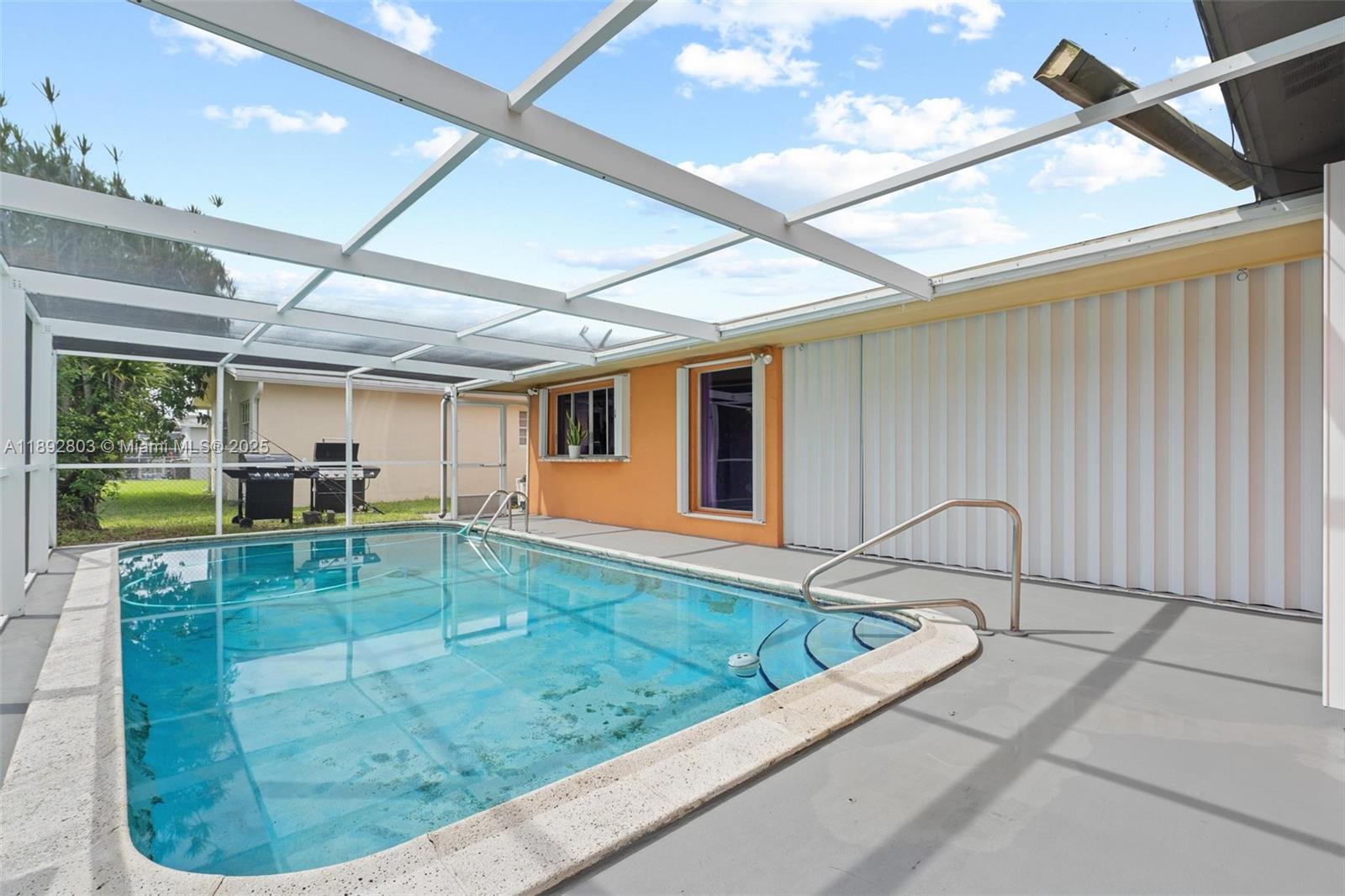 SUNRISE GOLF VILLAGE SEC - Residential