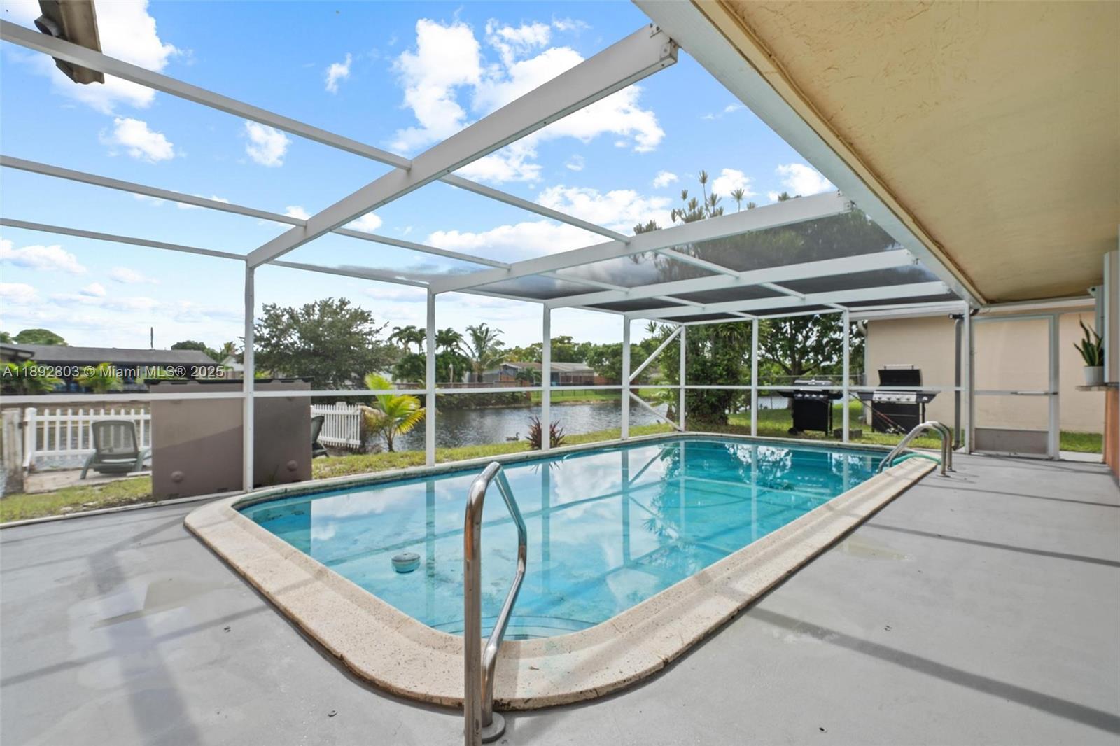 SUNRISE GOLF VILLAGE SEC - Residential