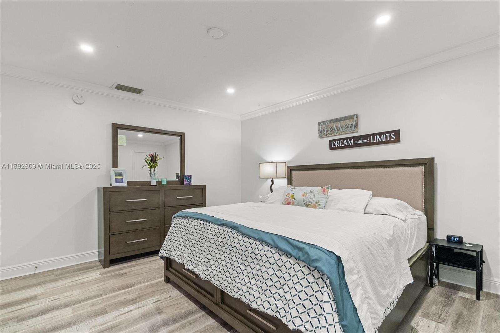 SUNRISE GOLF VILLAGE SEC - Residential