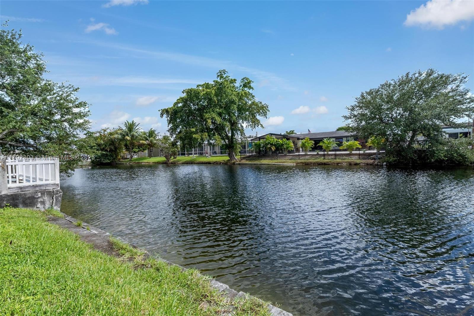 SUNRISE GOLF VILLAGE SEC - Residential