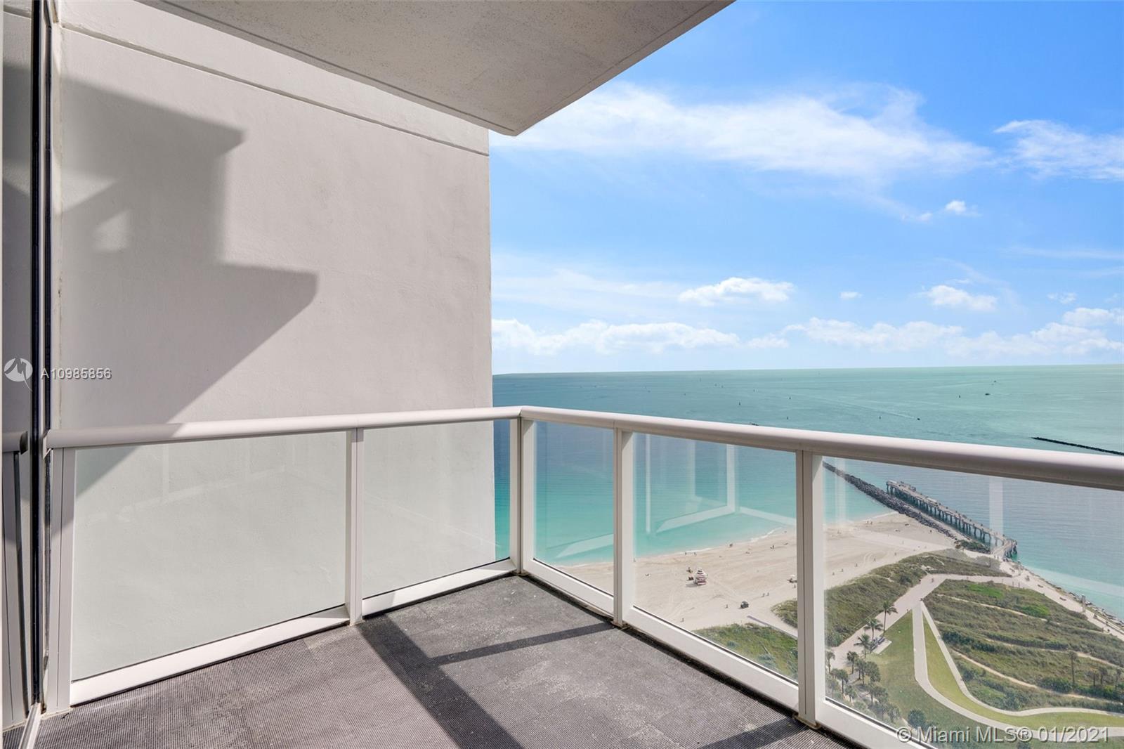 CONTINUUM ON SOUTH BEACH - Residential