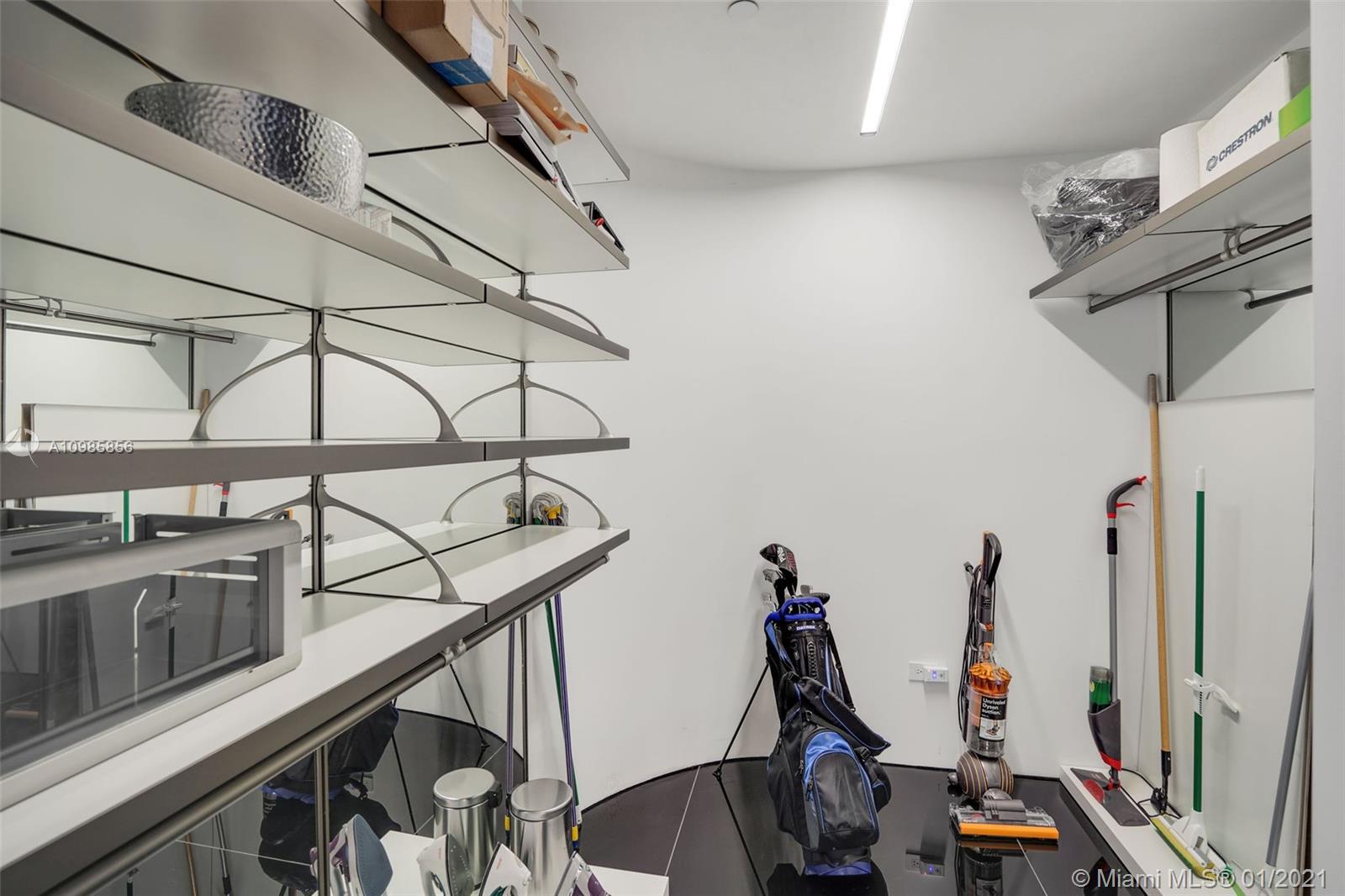 CONTINUUM ON SOUTH BEACH - Residential