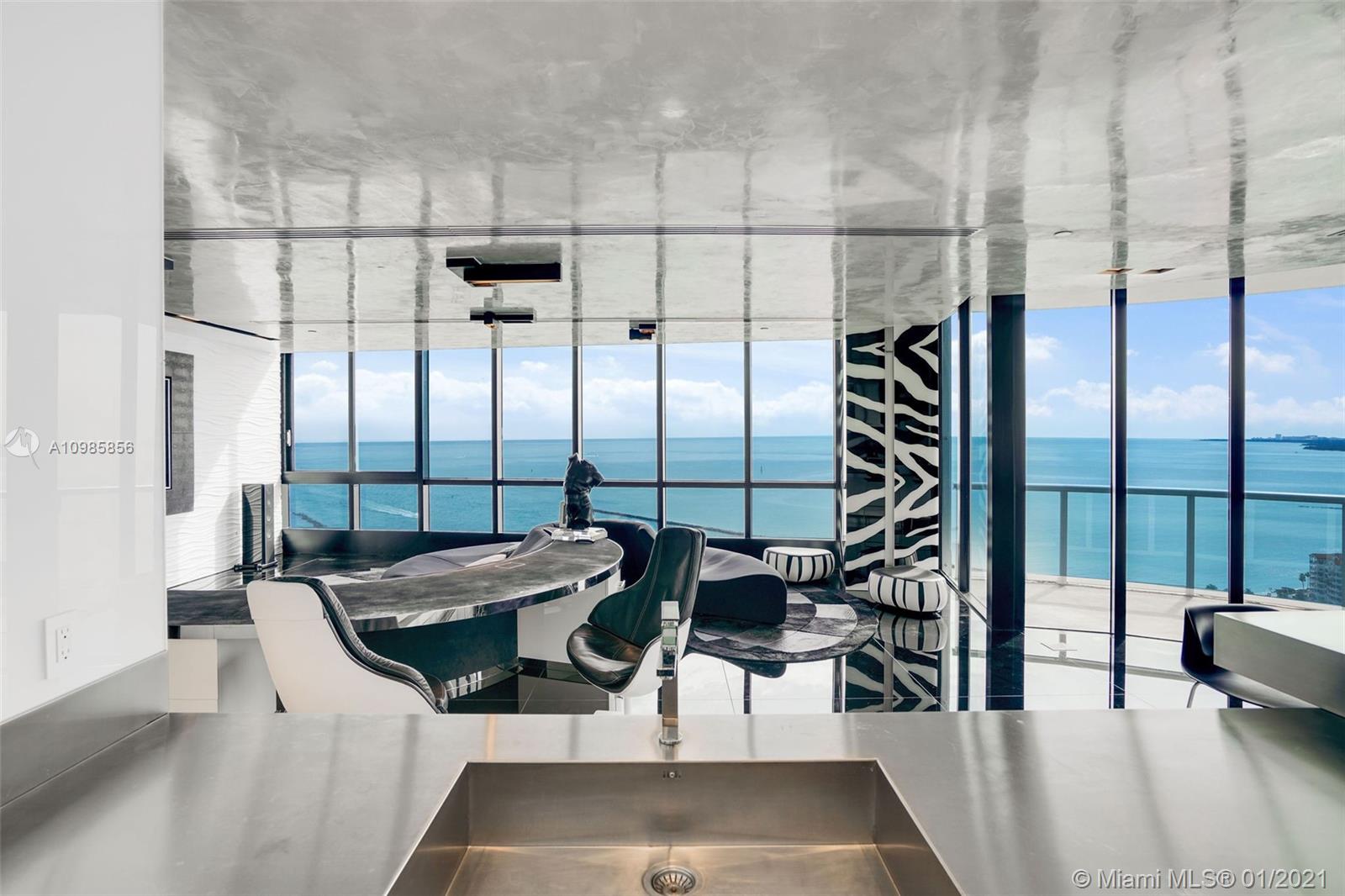 CONTINUUM ON SOUTH BEACH - Residential
