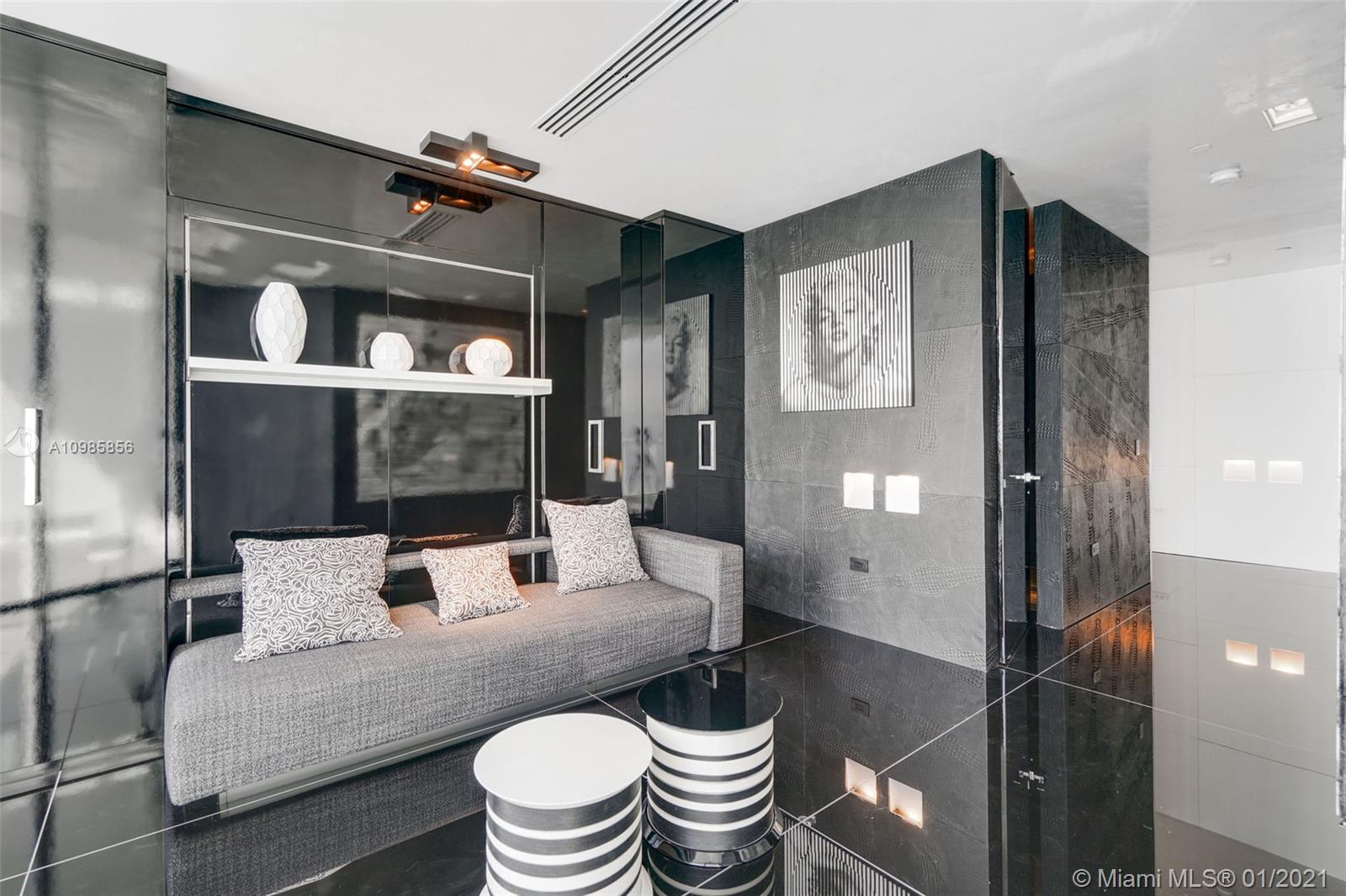 CONTINUUM ON SOUTH BEACH - Residential