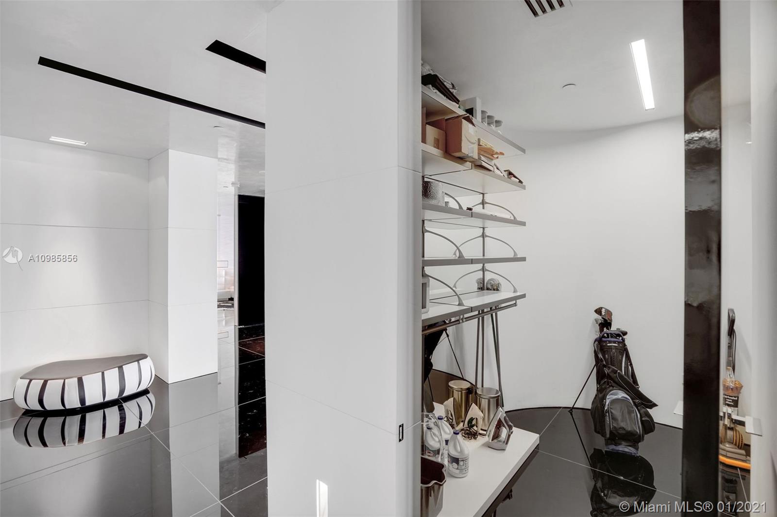 CONTINUUM ON SOUTH BEACH - Residential