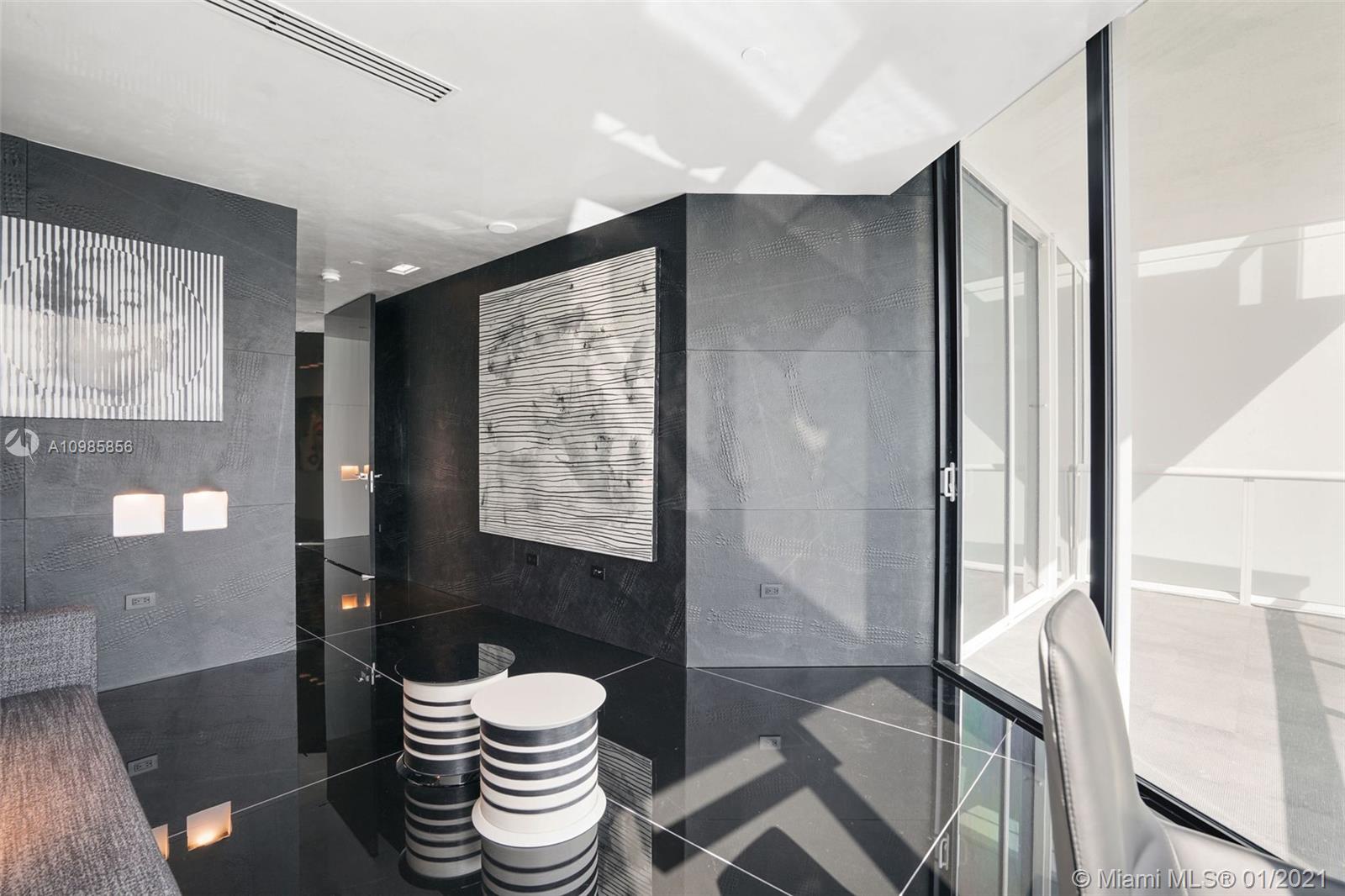 CONTINUUM ON SOUTH BEACH - Residential