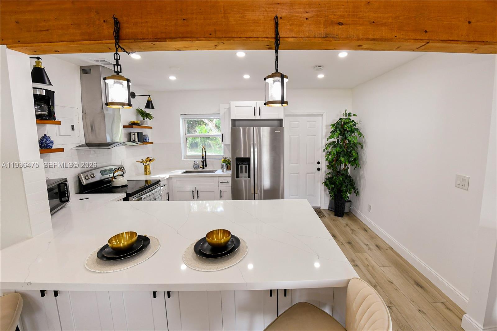 LAUDERDALE MANORS ADD - Residential