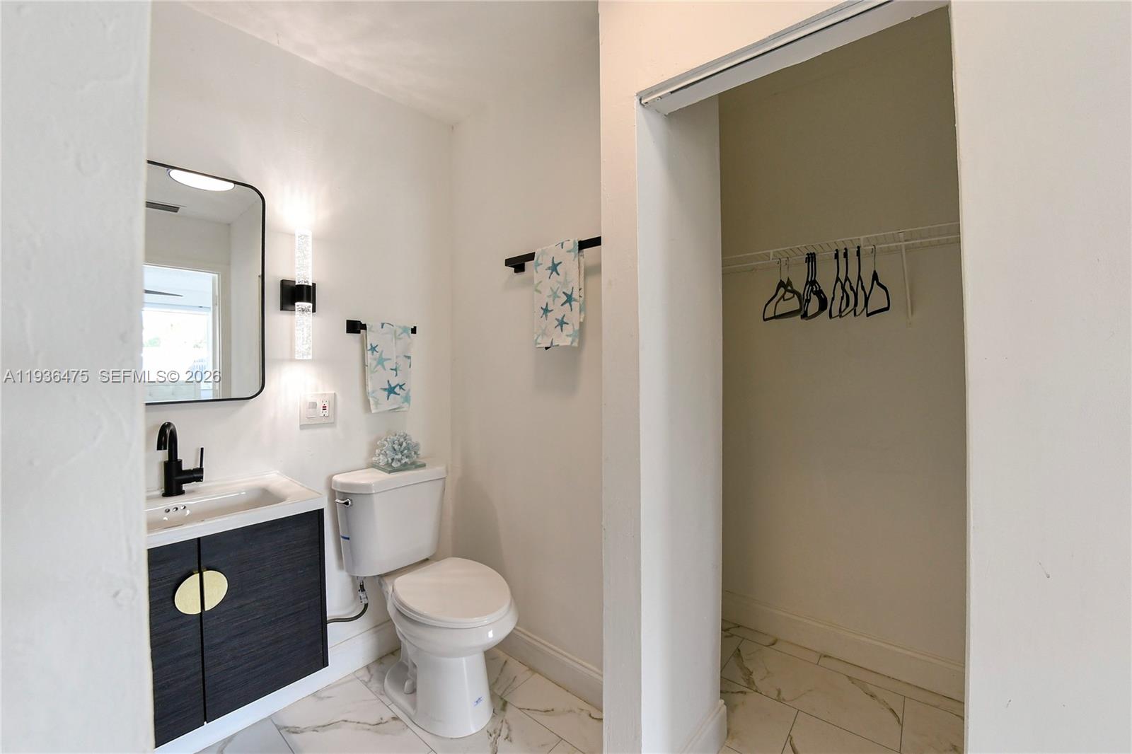 LAUDERDALE MANORS ADD - Residential