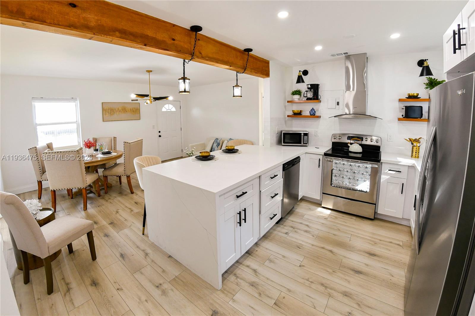 LAUDERDALE MANORS ADD - Residential