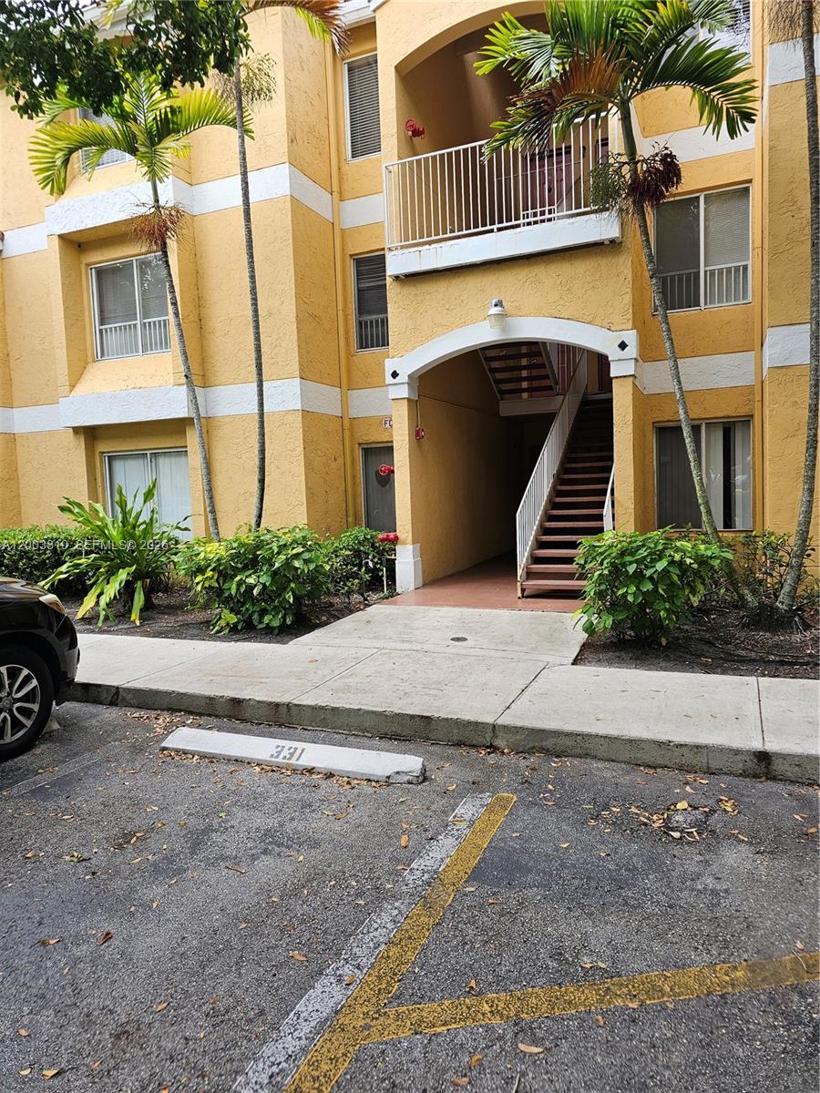 SAILBOAT POINTE CONDO - Residential Lease