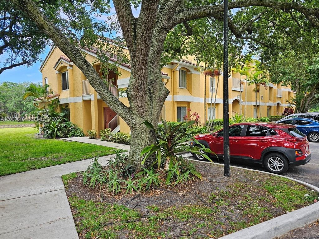 Photo of Oakland Park, FL 33309 (MLS # A12003810)