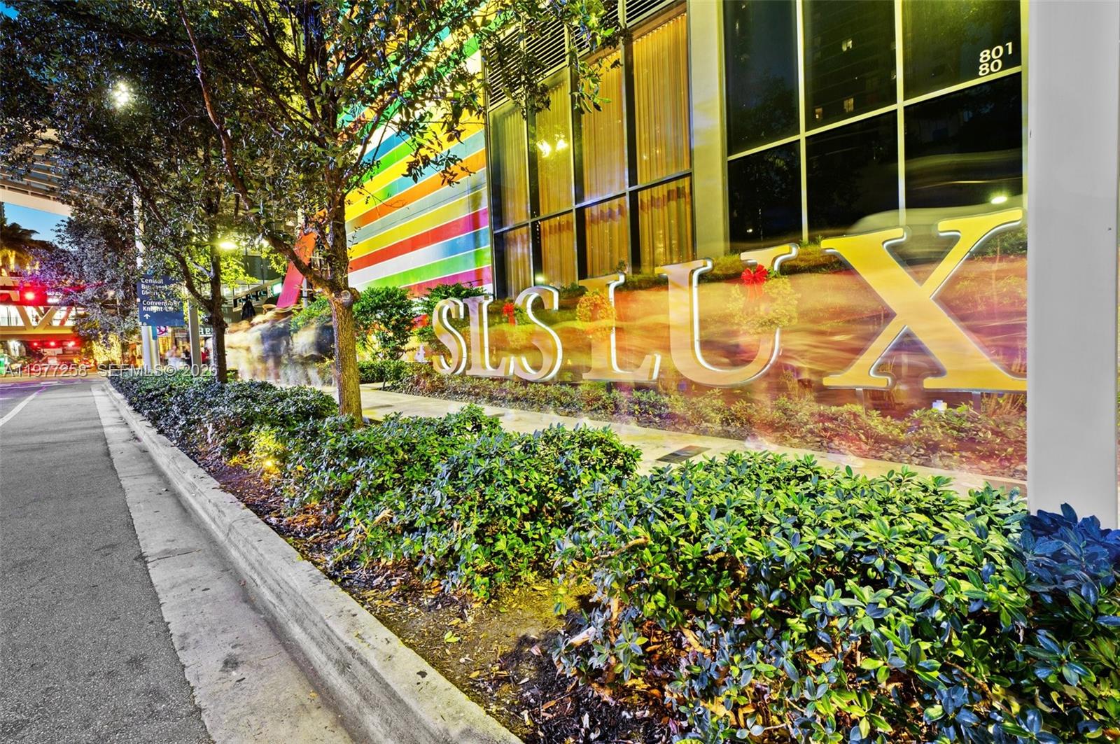 801 SMA RESIDENCES CONDO - Residential