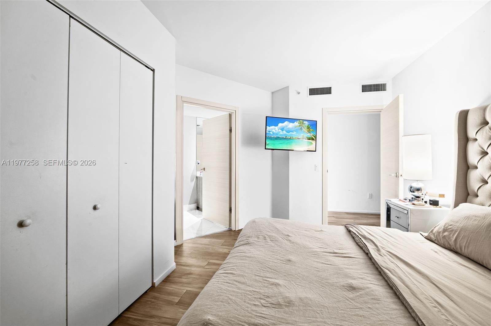 801 SMA RESIDENCES CONDO - Residential