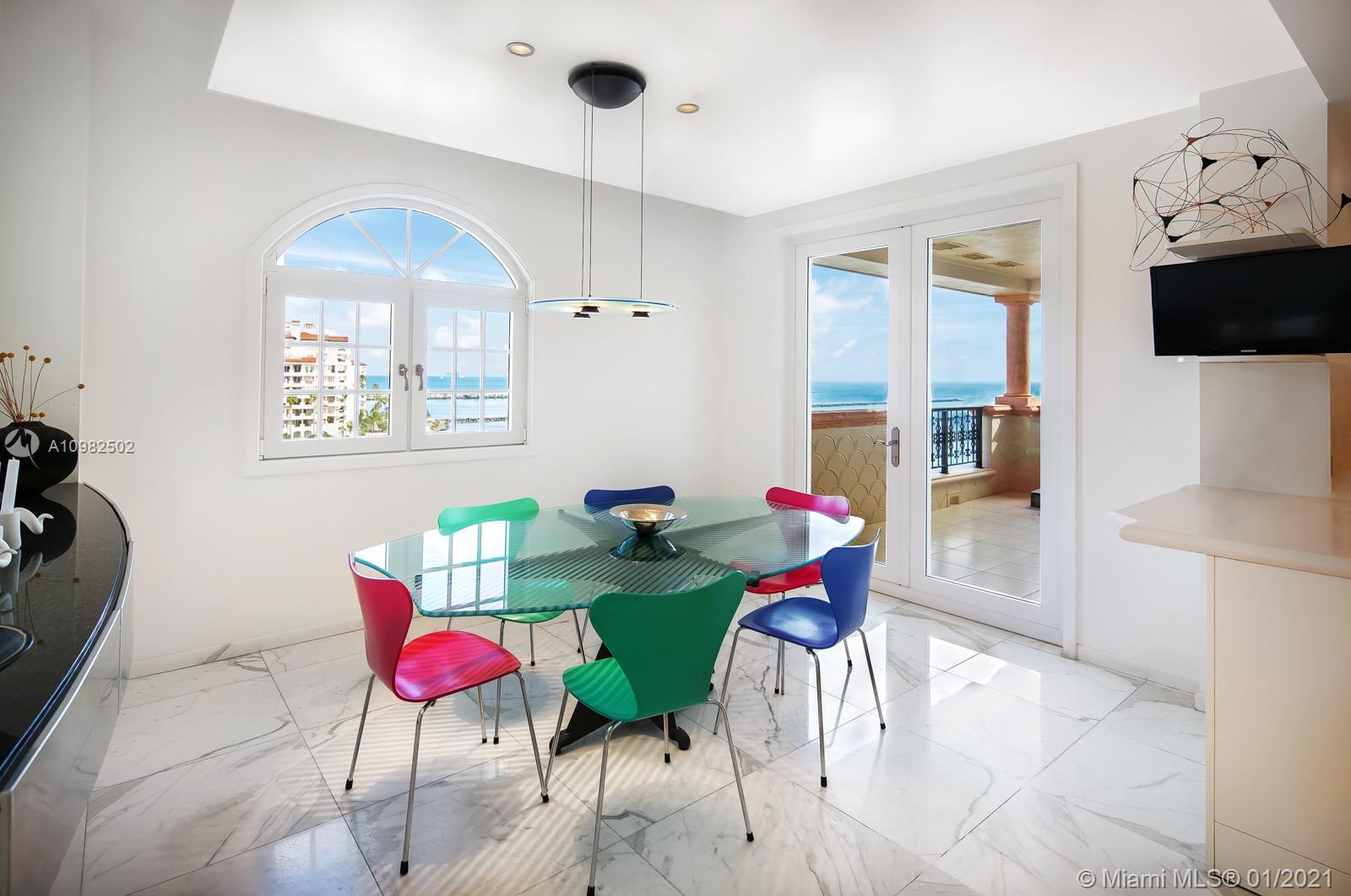 OCEANSIDE FISHER ISL COND - Residential