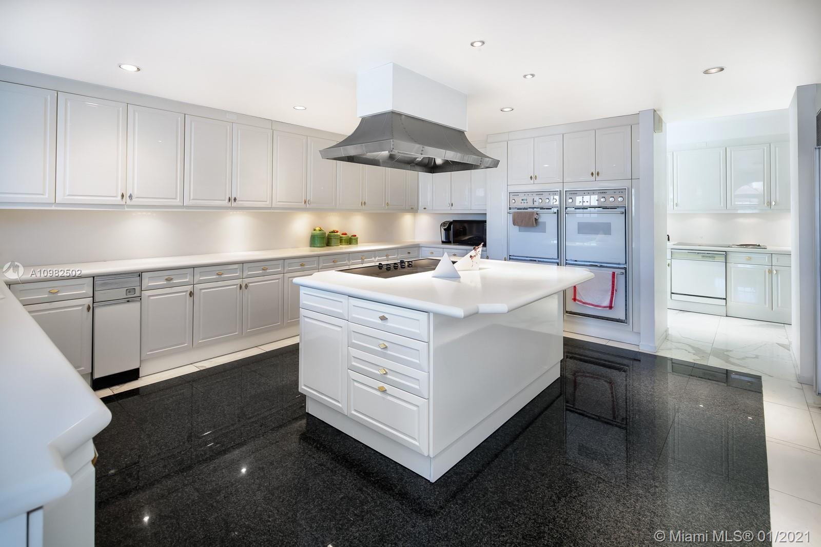 OCEANSIDE FISHER ISL COND - Residential