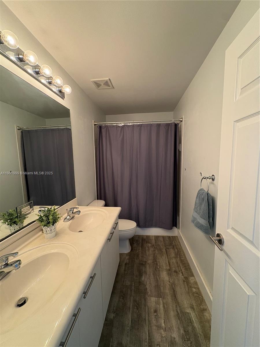 SECTOR 2-PARCELS 12 13 14 - Residential Lease