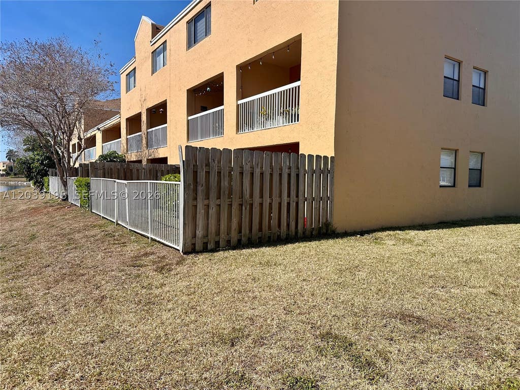 Photo of Fort Lauderdale, FL 33309 (MLS # A12039195)