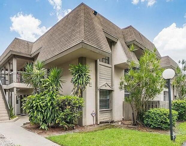 GRENADIER LAKES AT WELLEB - Residential