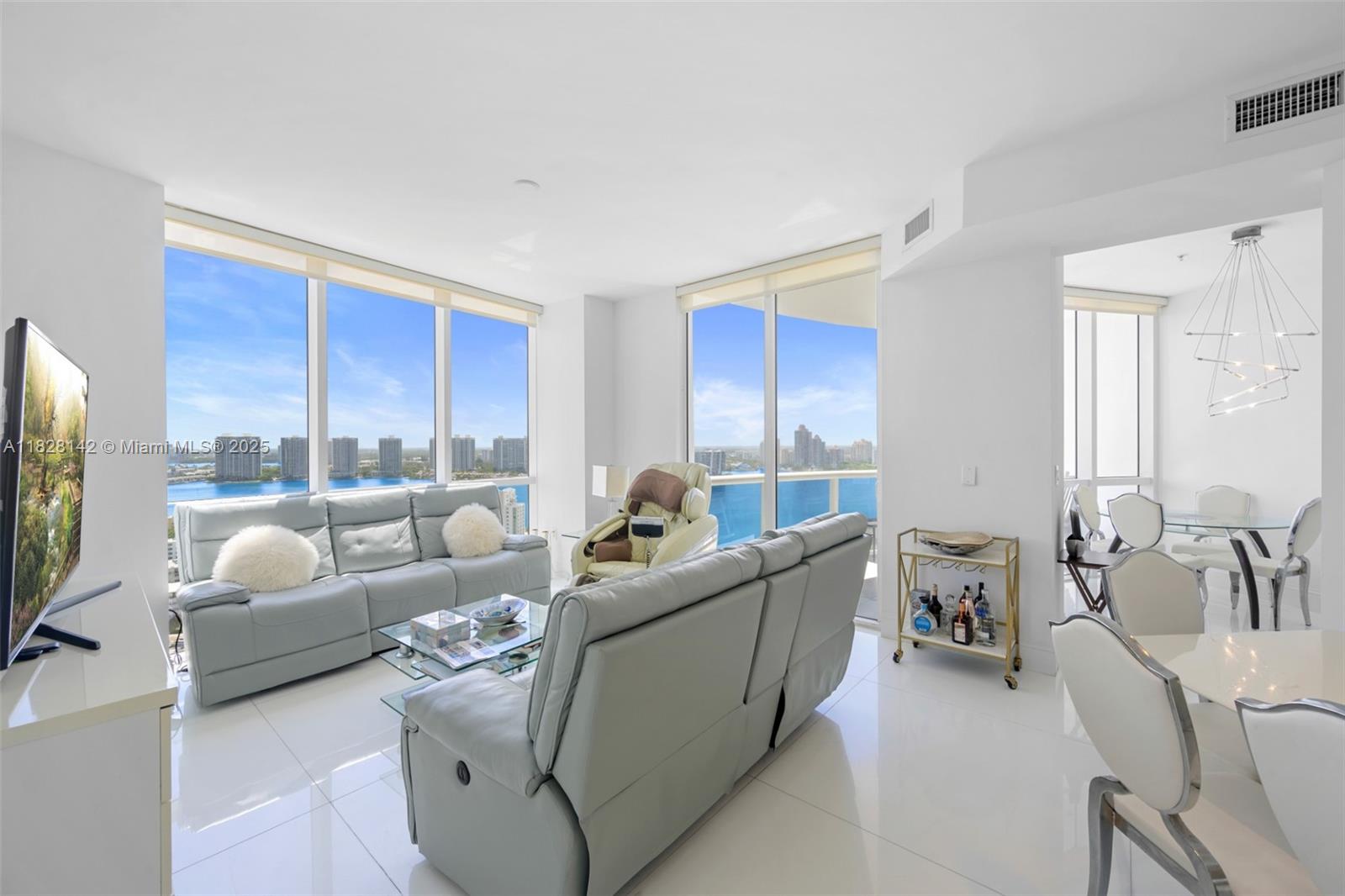 TRUMP ROYALE CONDO - Residential