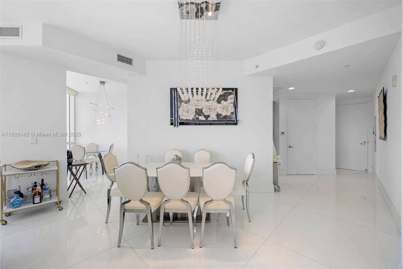 TRUMP ROYALE CONDO - Residential