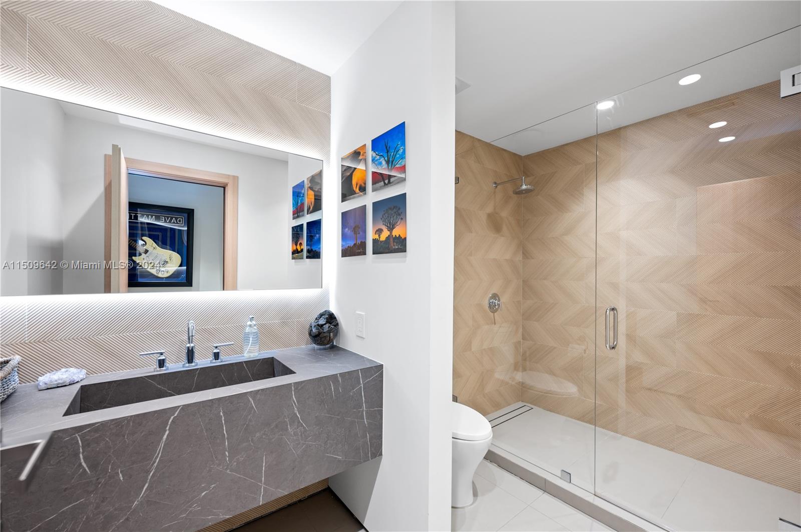 MIAMI LAKES - LOCH LOMOND - Residential