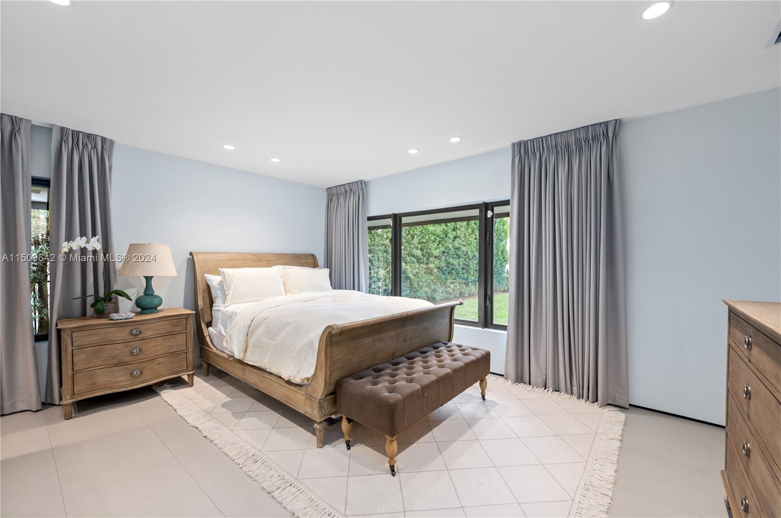 MIAMI LAKES - LOCH LOMOND - Residential