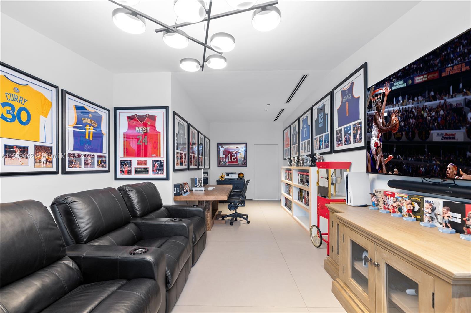 MIAMI LAKES - LOCH LOMOND - Residential