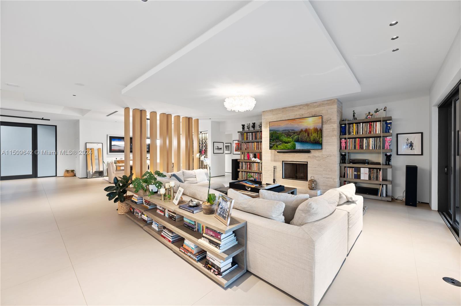 MIAMI LAKES - LOCH LOMOND - Residential