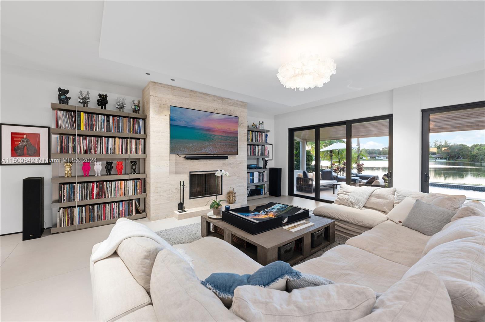 MIAMI LAKES - LOCH LOMOND - Residential