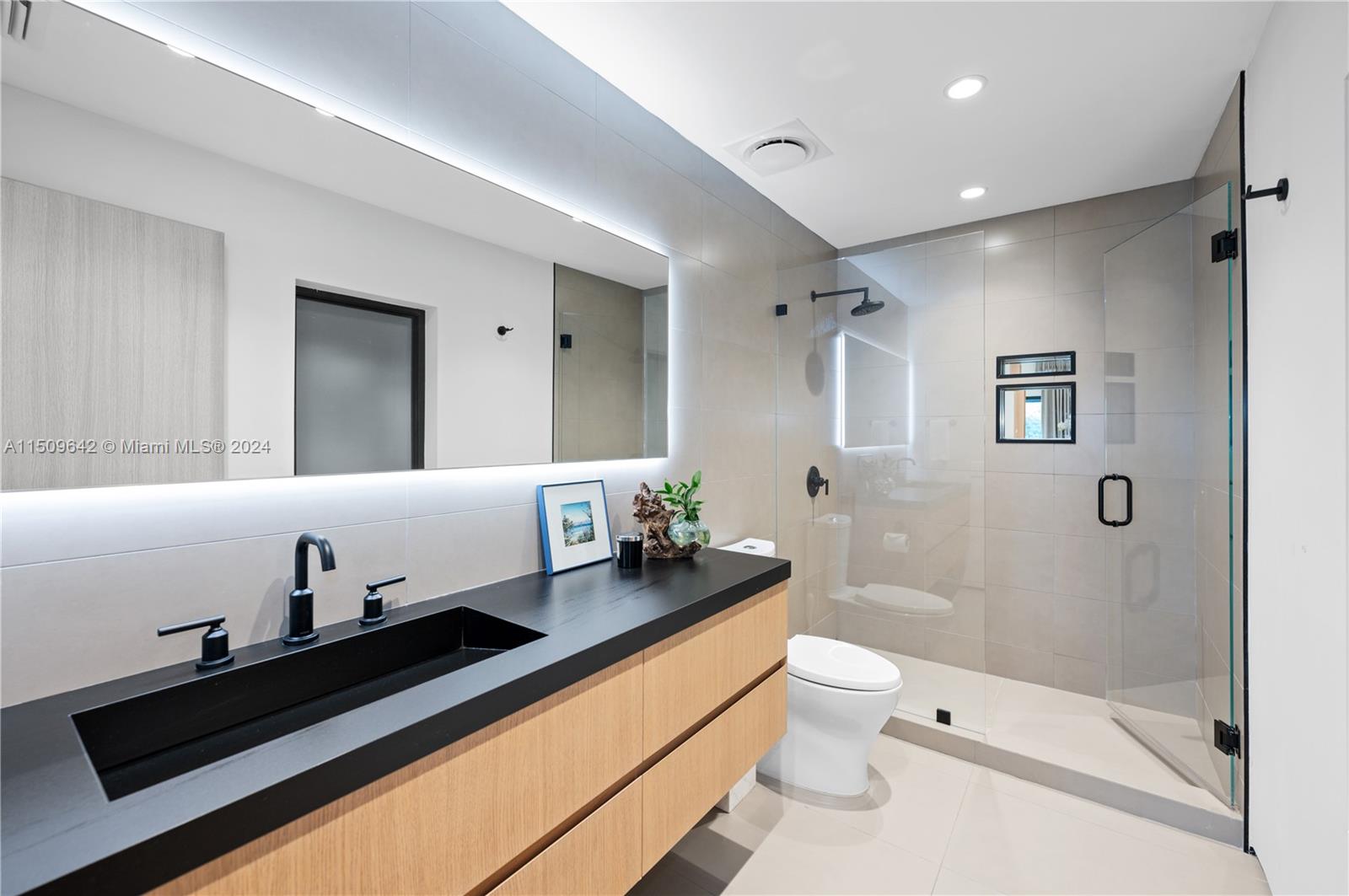 MIAMI LAKES - LOCH LOMOND - Residential