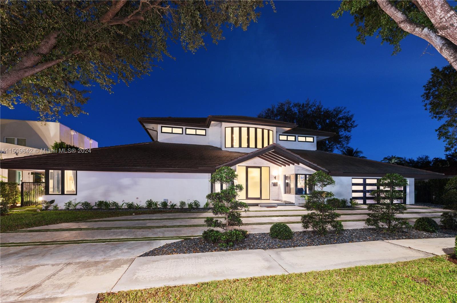 MIAMI LAKES - LOCH LOMOND - Residential