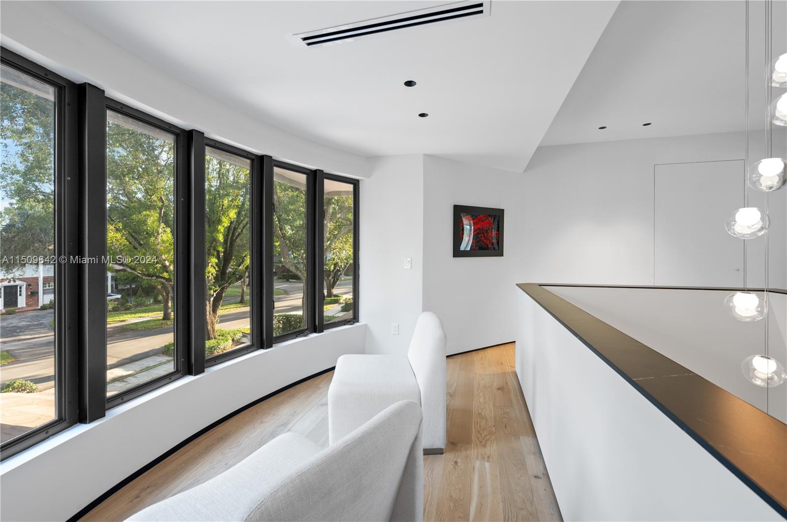 MIAMI LAKES - LOCH LOMOND - Residential