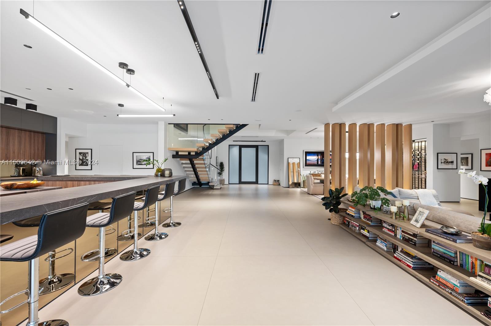 MIAMI LAKES - LOCH LOMOND - Residential