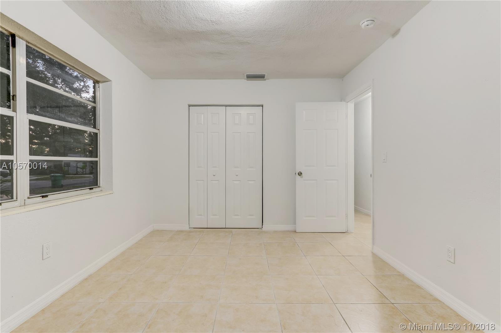 PINE TREE PARK - Residential