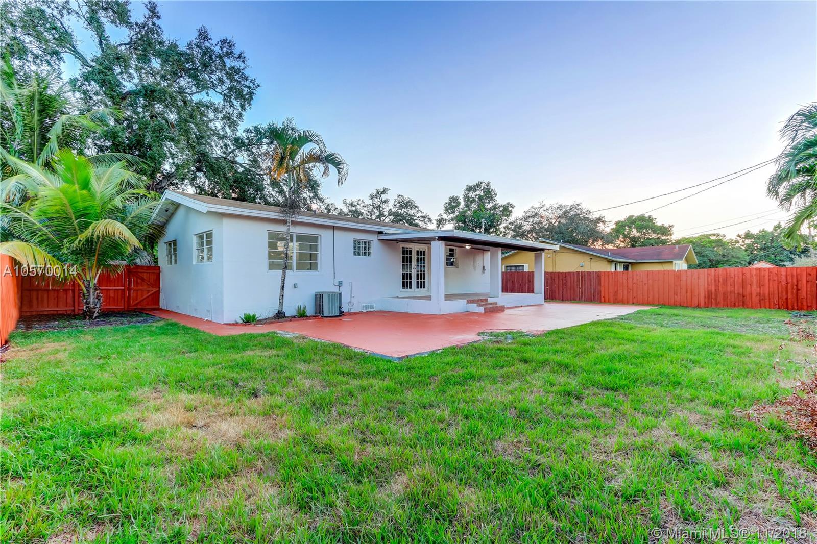 PINE TREE PARK - Residential