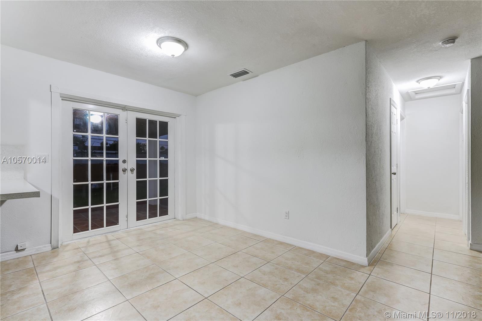 PINE TREE PARK - Residential