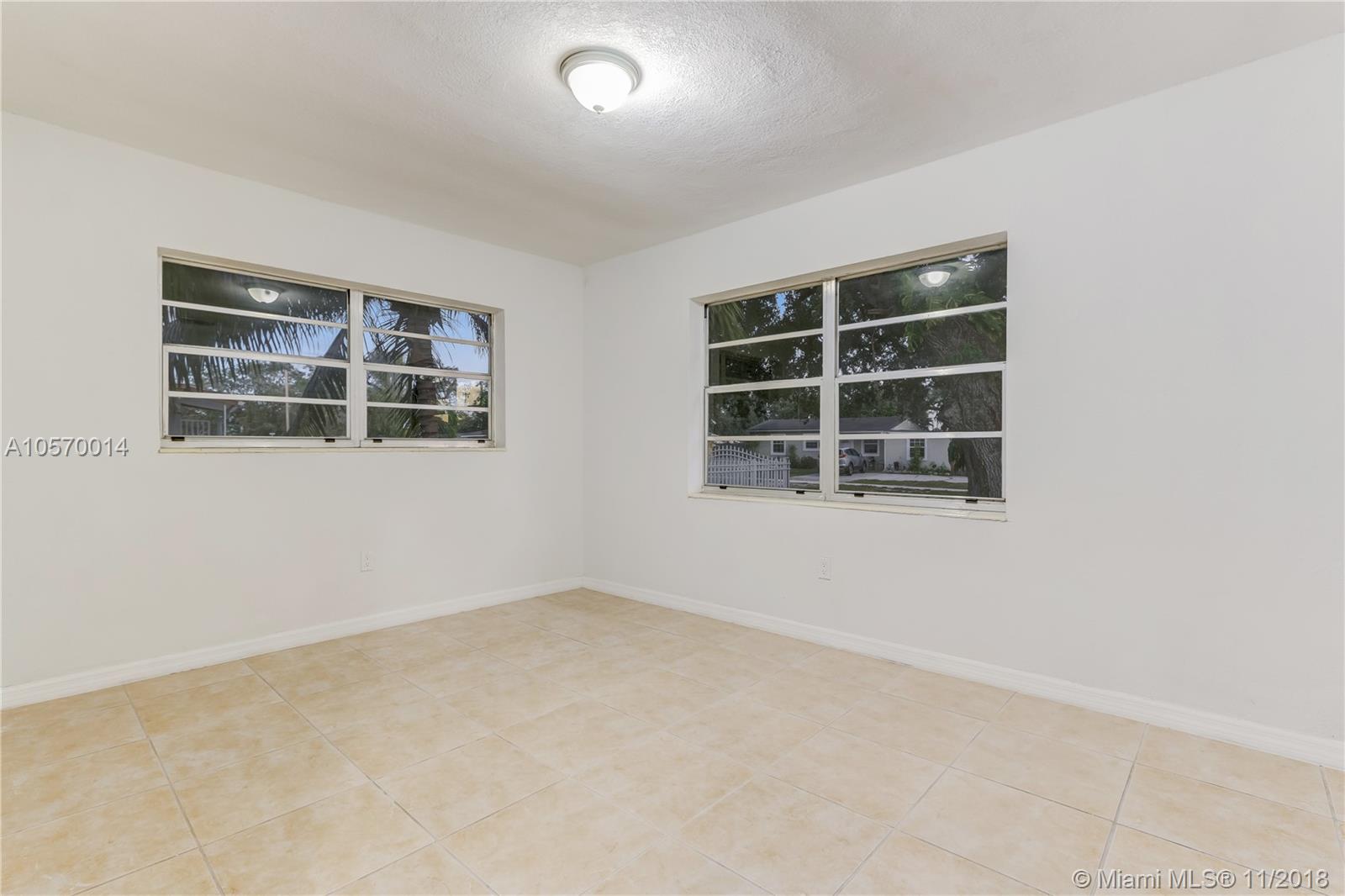 PINE TREE PARK - Residential