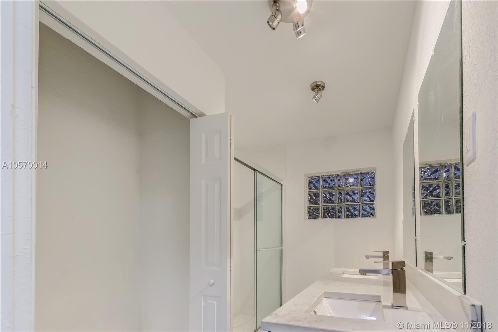 PINE TREE PARK - Residential