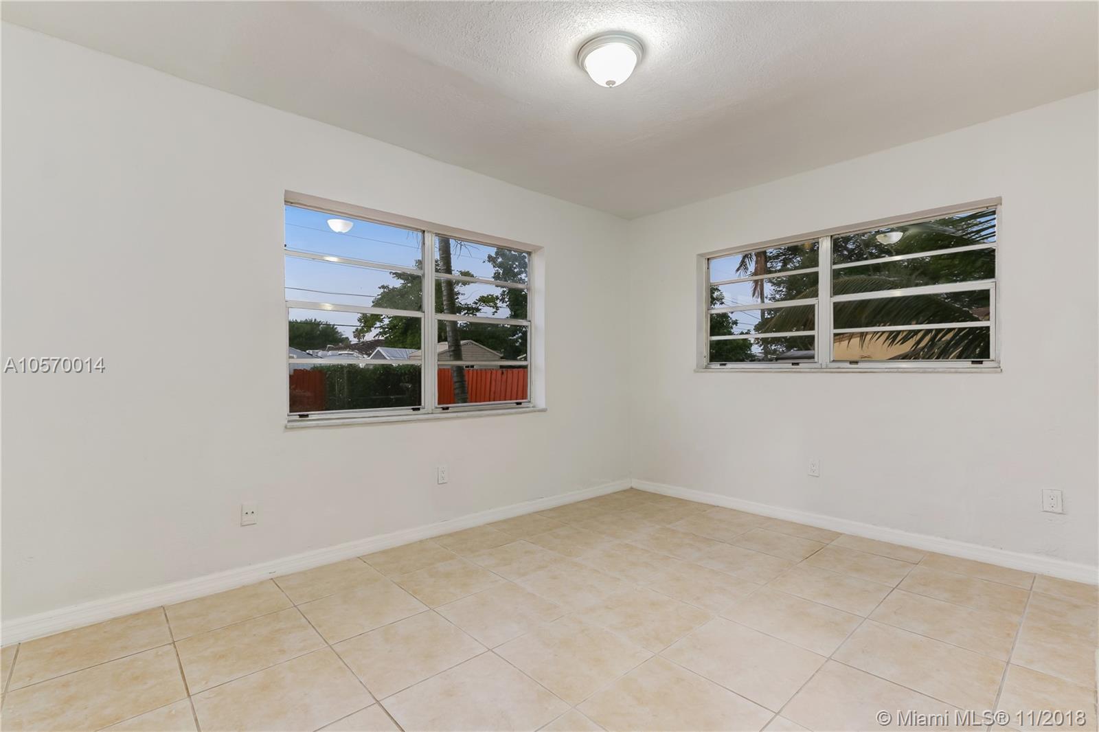 PINE TREE PARK - Residential