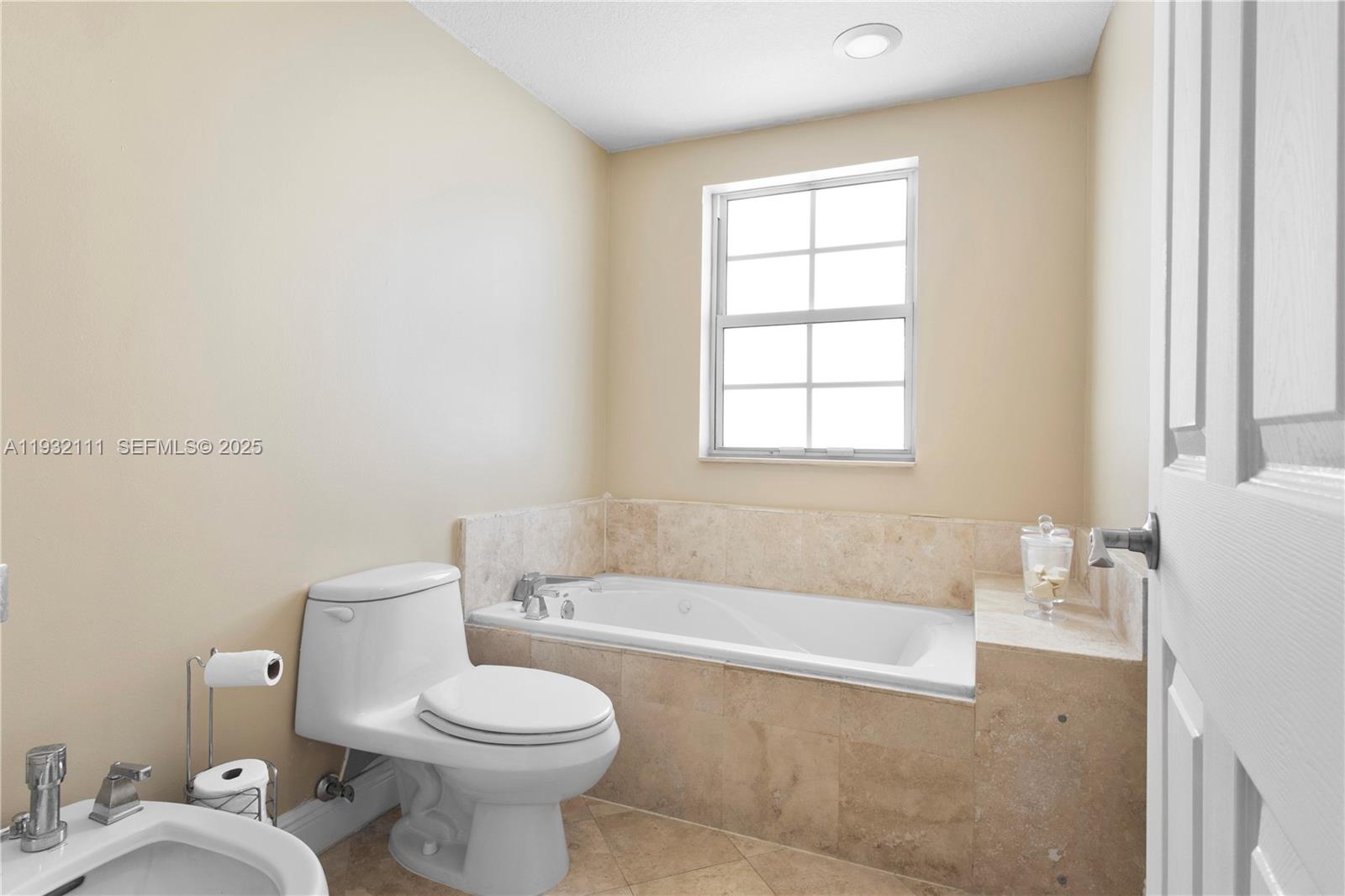 ROADS END VILLAGE CONDO - Residential