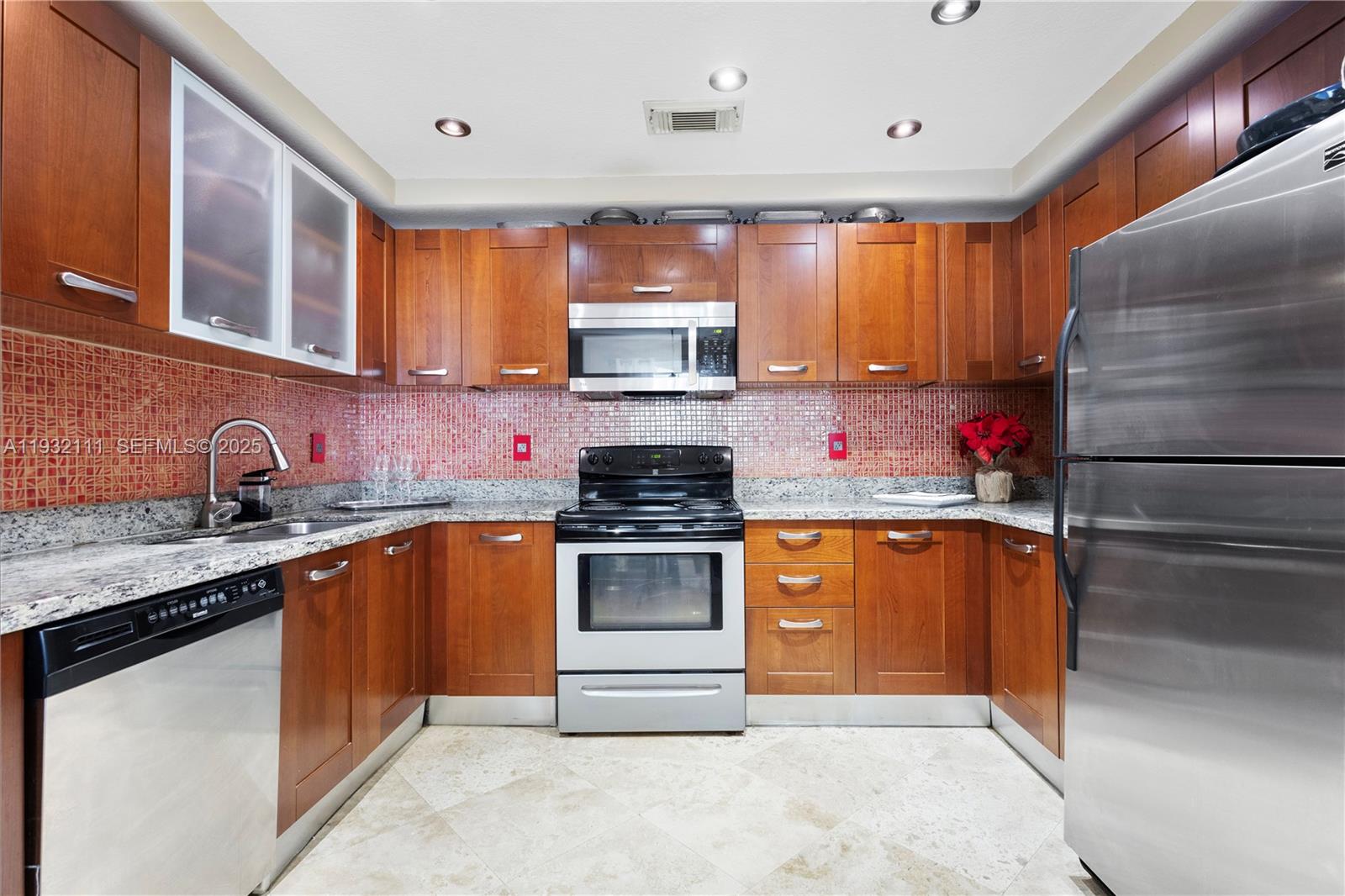 ROADS END VILLAGE CONDO - Residential