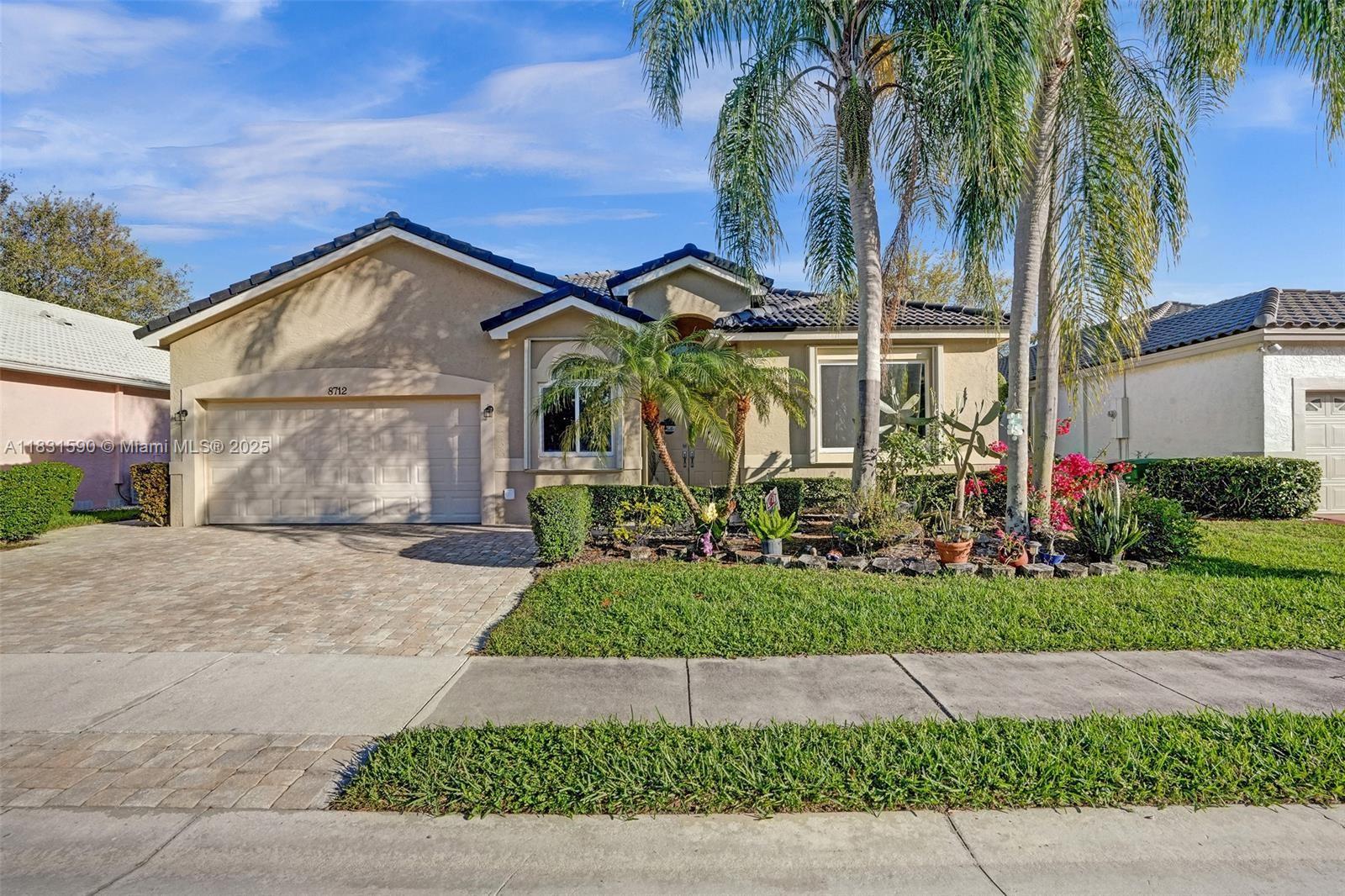 8712 NW 76th Dr