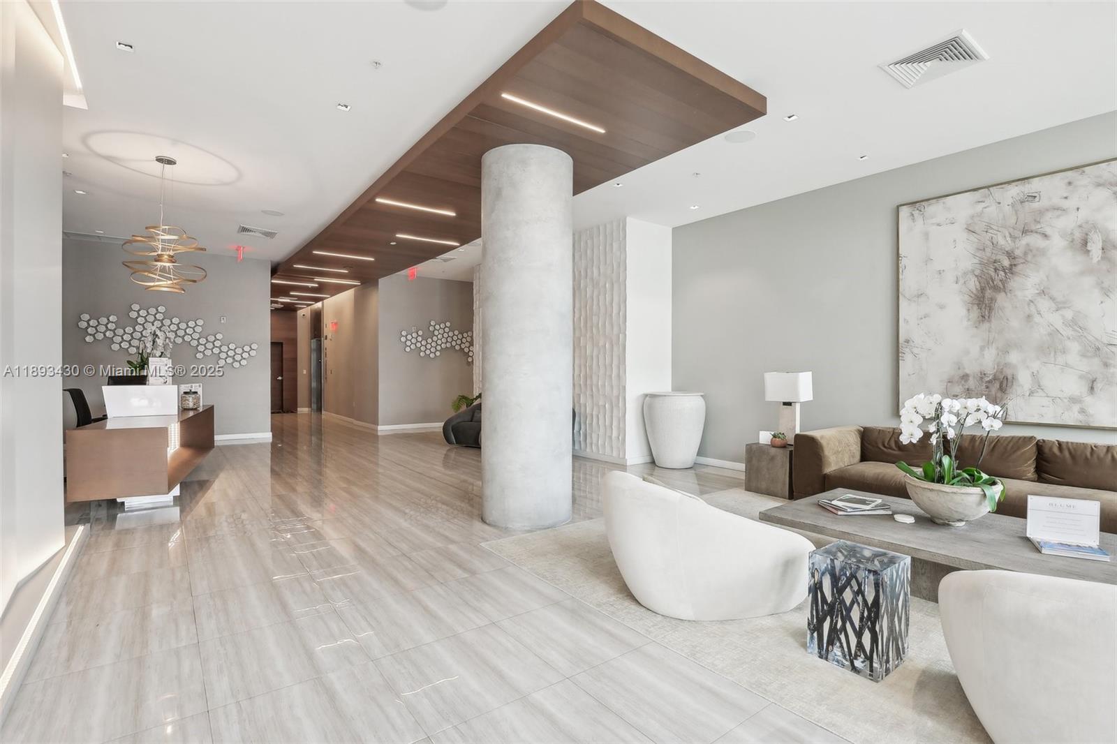 ENGLEWOOD - Residential Lease