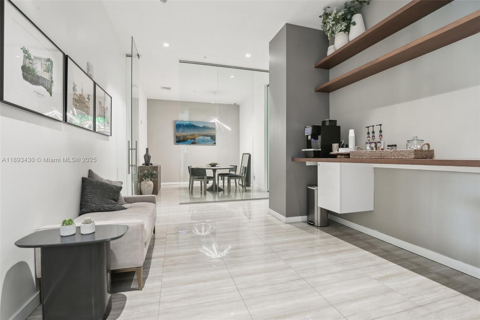 ENGLEWOOD - Residential Lease